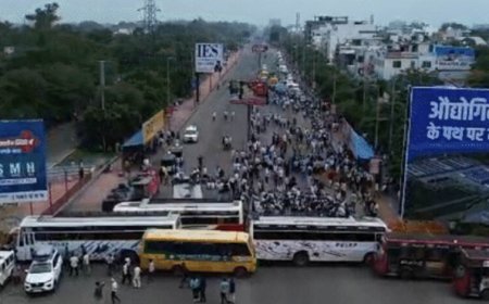 भोपाल में किसान आंदोलन के बीच बड़ा फैसला, CM मोहन यादव ने बनाई वार्ता समिति; अर्धनग्न प्रदर्शन से बढ़ा सियासी ताप