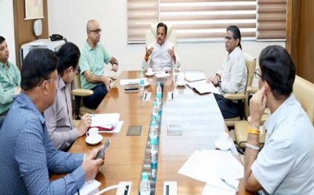 आयुष्मान भारत योजना के क्लेम भुगतान, एम्पेनेलमेंट की कार्यवाही प्राथमिकता से पूर्ण करें: उप मुख्यमंत्री  शुक्ल