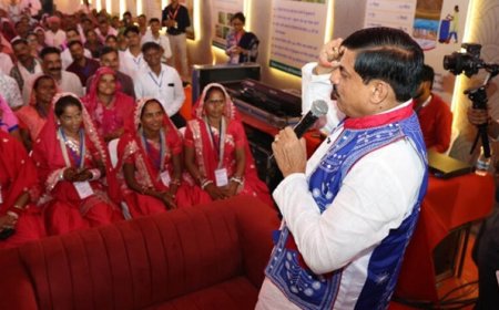 सीएम डॉ. यादव ने कृषि सखियों से किया संवाद, किसान महिलाओं ने बताया कैसे बढ़ी उनकी आय