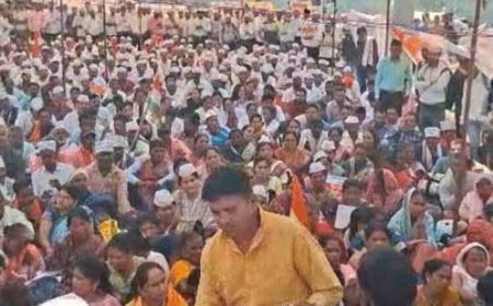भोपाल में बिजली विभाग के हजारों आउटसोर्स कर्मचारियों का प्रदर्शन, संविदा दर्जा और ₹50 लाख बीमे की मांग