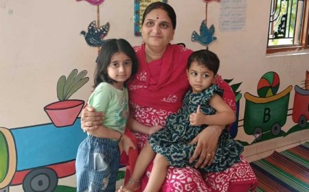 ममता, समर्पण और संकल्प की मिसाल बनीं आंगनवाड़ी कार्यकर्ता शर्मिला ठाकुर
