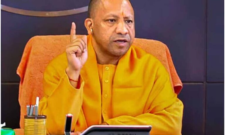 2200-प्रस्तावों-पर-सीएम-योगी-ने-दिया-निर्देश-15-जुलाई-तक-जारी-हो-बजट,-15-अगस्त-से-धरातल-पर-उतारें-परियोजनाएं