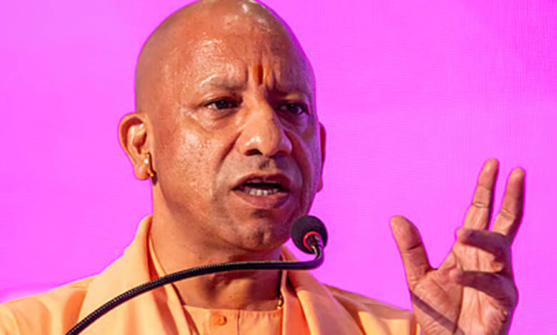 मुख्यमंत्री-ने-आषाढ़-में-‘शिक्षा-परिवार’-पर-की-‘समृद्धि-की-बारिश’